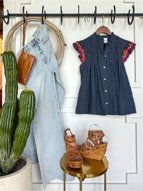 THML: Stella Smocked Top